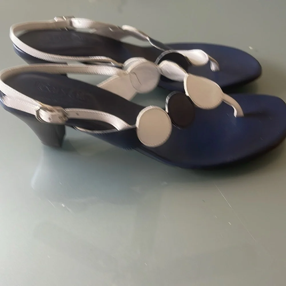Elegant made in Italy, Palm Beach  Navy and White Sandals - Picture 4 of 7